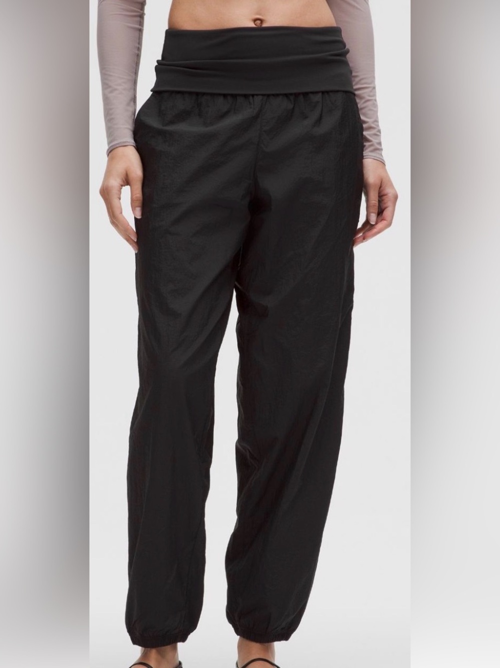 NWT Lululemon Black Lightweight Straight-Leg Pants